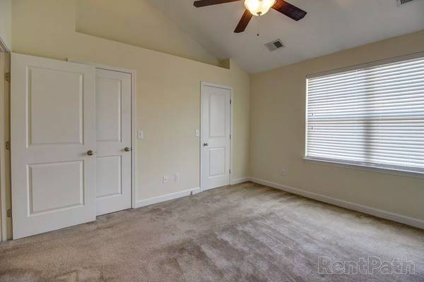 $1,800 / 2br - 1130ft2 - Embrace style. Discover our unique living spaces. (Nashville)63680211212929123