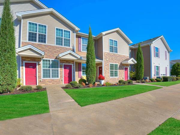 $1,660 / 3br - 1317ft2 - 3/bd 2/ba, Hardwood Flooring, Online Payments Available (Tulsa, New Tulsa, Broken Arrow, Owasso, Jenks, Claremore)63982126207874123