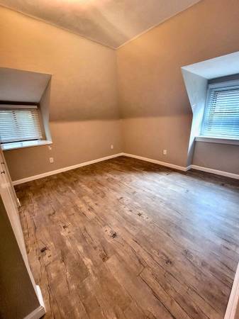 $1,000 / 1br - 415ft2 - Ubicado en , Encimeras de Granito o Piedra, 1/BD 1/BA64013204484098124