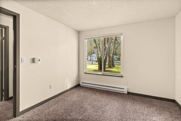 $2,099 / 3br - 1126ft2 - 3B/1B, 15-ft Vaulted Ceilings, Fitness Center (97 Byrd Drive, Steilacoom, WA)63929303933954122