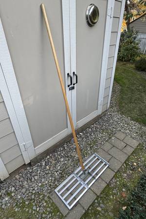 Lawn leveling rake 1
