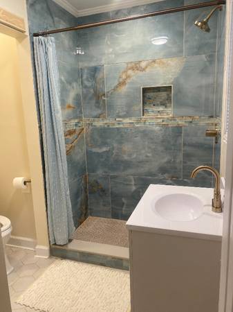 $1100.00 / 1br - 1 bedroom in shared 4 bedroom home near DT and Park Circle!64015947445121124