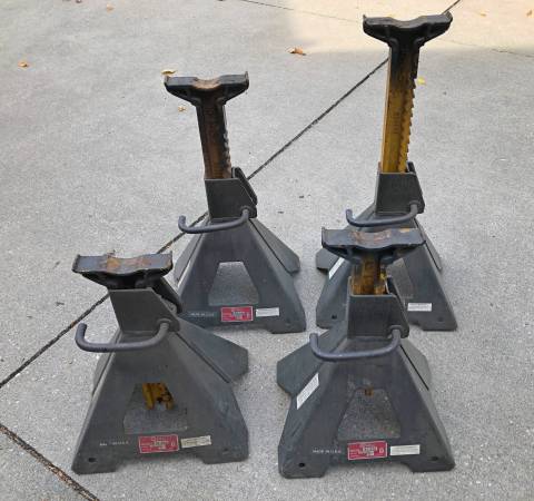 NAPA 5-Ton Jack Stands (4) 1