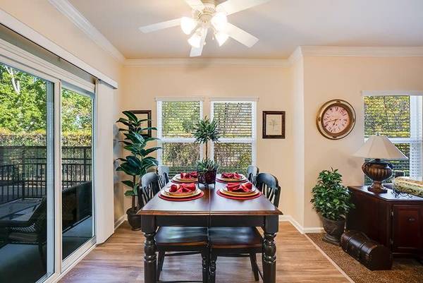 $2,795 / 2br - 1206ft2 - Large Closets in both Bedroom, Playground, On-Site Management (pittsburg / antioch)63851965505025122