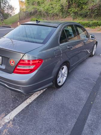 Mercedes-Benz C250 Sedan - $10,000 (Brookhaven)63620310860163124