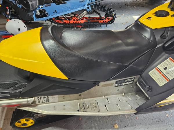 2007 Skidoo MXZ 550F - atvs, utvs, snowmobiles - by owner