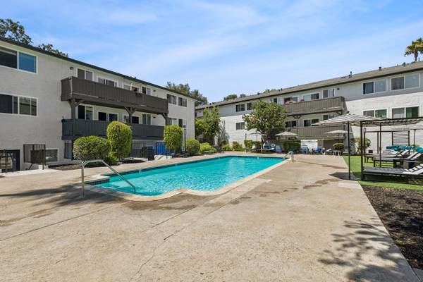 $2,895 / 2br - 1000ft2 - 6 Weeks Free! (850 Warwick Ave, Thousand Oaks, CA)63800496936449124