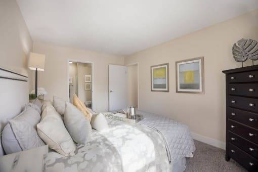 $1,595 / 2br - 970ft2 - Dishwasher, In Colorado Springs, 2 bedroom (2880 Woodland Hills Dr, Colorado Springs, CO)63658145509761122
