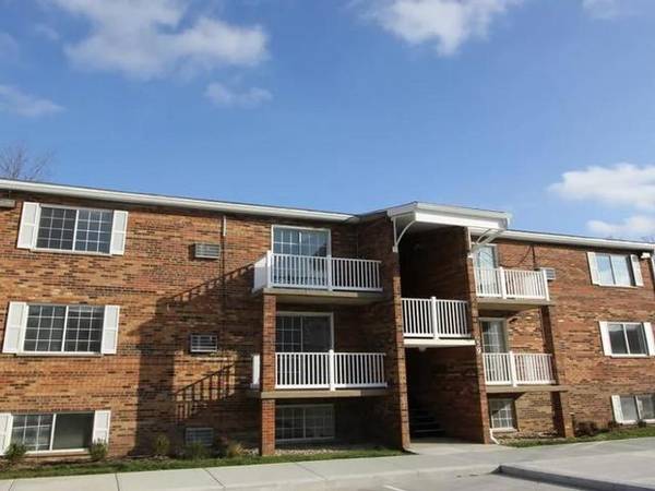 $970 / 1hab - 556ft2 - Cable e Internet Listos, Amplios Apartamentos de 1 y 2 Habitaciones (Burlington)63685943929473120
