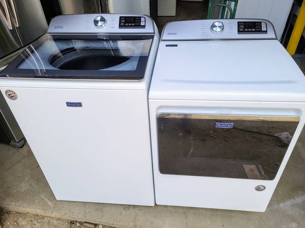 3 year old Maytag Washer and electric dryer 1