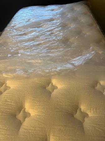 Tencel twin inner spring plush pillow top 11 in. mattress 1