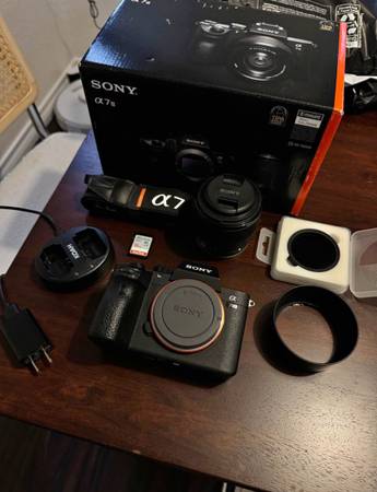 Sony a7 III 28-70mm lens 1