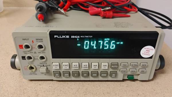 Fluke 8842A Multimeter 1