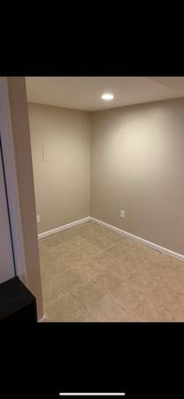 $685 / 1br - Spacious 1Bdr/1Bath Bethesda Basement Apt w/Private Entry & Free WiFi (Bethesda)64040192147075121