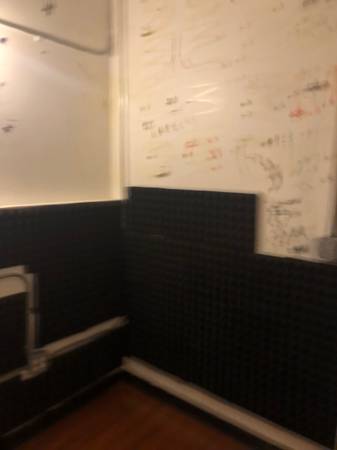 Espacio de ensayo musical / práctica de banda por 750/mes en Danbro Studios (East Williamsburg / West Bushwick)63661767251075124