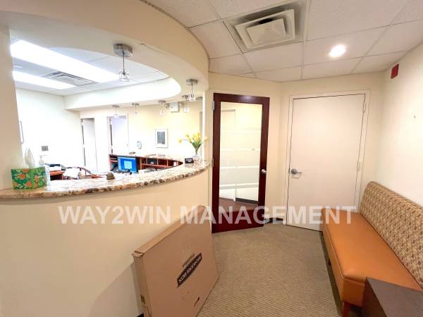 $6,526 / 1958ft2 - Exclusive Listing! Great Turn-Key Dental Office. (Financial District)64033800915969120