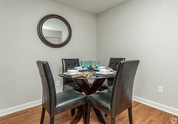 $650 / 1br - 536ft2 - Barbecue & Picnic Areas, Located in Corpus Christi, 1 bedroom (4101 Brett Street, Corpus Christi, TX)64036538552707120
