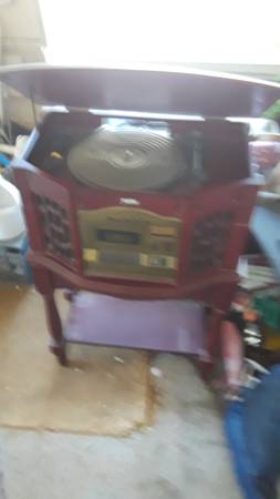 REPLICA RECORD PLAYER AND MUSIC CENTER 1