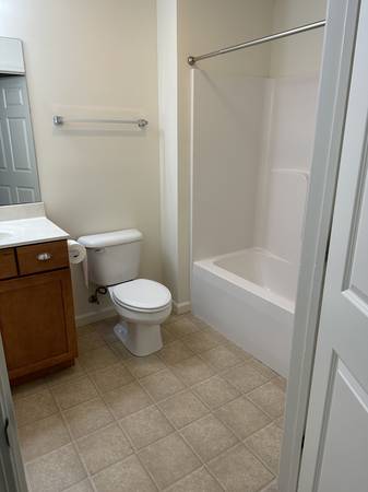 $2,000 / 1br - 850ft2 - Mansfield Apartments Williston  #105 (Williston)63992935796355124