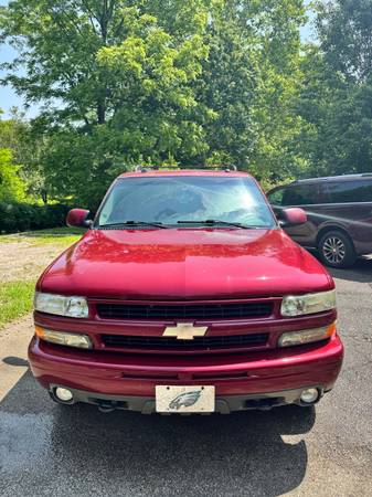 *Price Reduced* Suburban 1500 Z71 - New Wheels, Tires,  AC System - $5,00063621786119427121