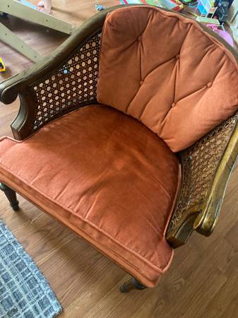 Antique barrel chair 1
