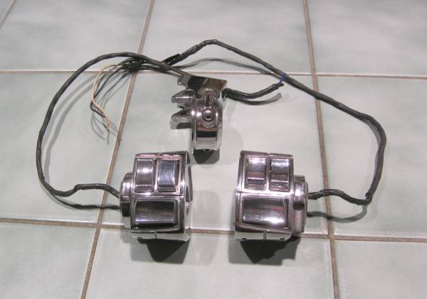 Harley Davidson FXR, Chrome Handlebar Switch Housing Kit / 70218-87A 1