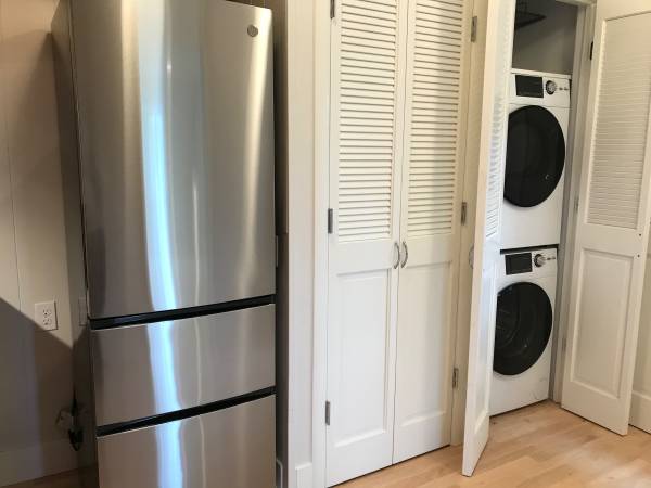 $2,425 / 1br - 550ft2 - Treehouse apt.  Close to town.  Includes utilities! (mill valley)63946670913154123