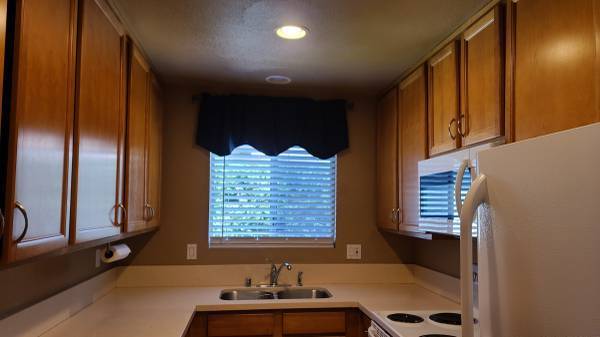 $1,450 / 2br - 950ft2 - 2 BR-1 BA - CONDO AMUEBLADO - GARAJE - lavadora/secadora en unidad - autobús ucsd (La Jolla Colony)63775411473537120