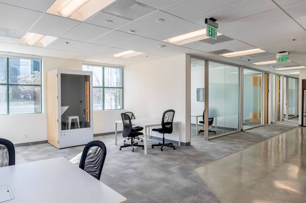 $600 Fully Renovated Flexible Office & Meeting Space - $600 (san mateo)63682888348035123