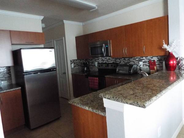 $2,300 / 2br - 1058ft2 - Condominio completamente amueblado y listo para vivir de 2 habitaciones 2 baños (The Belmont at Saint Lucie West)63799881518337122