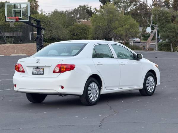 2009 Toyota Corolla LE con Carplay, título limpio - $6,900 (San Diego)63624739863171124