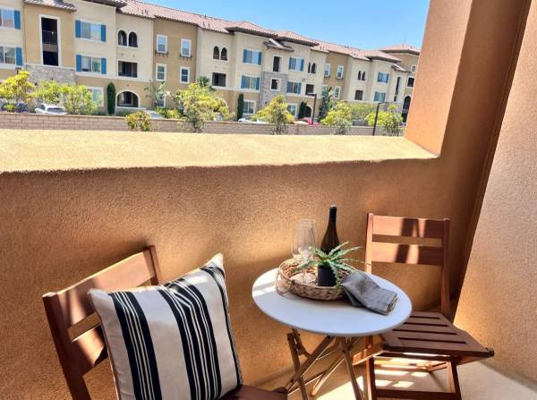 $2,947 / 2br - 911ft2 - Patio/Balcony, Dual Pane Windows, Quartz Counter Tops (3065 Village at the Park Dr, Camarillo, CA)63981243053187120