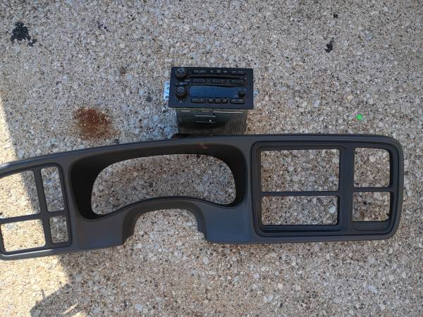 04 GMC pickup radio dash bezel 1