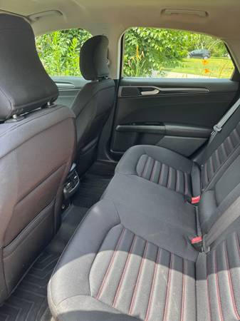 2016 Ford Fusion SE – Funciona Excelente – 75K Millas - $8,000 (Lincolnwood)63618752979329123