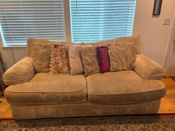 Hendredon Couch 1