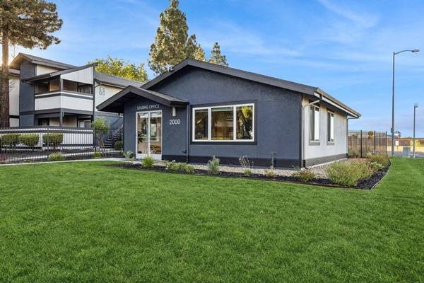 $2,010 / 1br - 713ft2 - Lease now, get a free month's rent! (fairfield / vacaville)64000756608259122