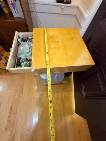 Stand Solid Wood 1