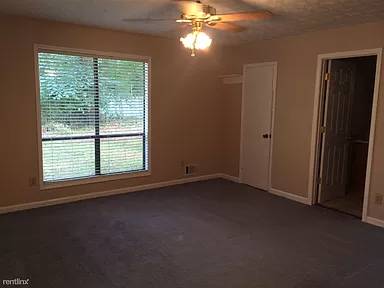 $1800.00 / 3br - 1700ft2 - Big living room with fireplace.in Jonesboro |Available NOW! | $1895/mo63921561734914123