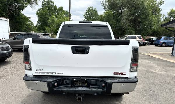 2009 GMC Sierra SLT Work Truck Flex Fuel 4WD / 4DR ALL CREDIT WELCOME - $7,400 (NO DEALER FEES)63619898985601124