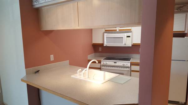 $479,950 / 2br - 685ft2 - Fantastic Location with Easy Access (Capitol Hill)64211558164099124