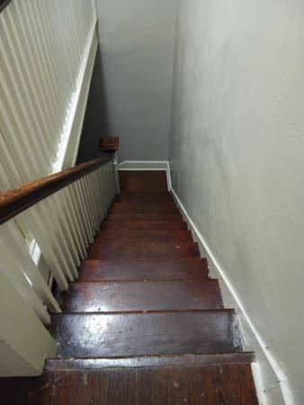 $800 Uptown63988198409730123