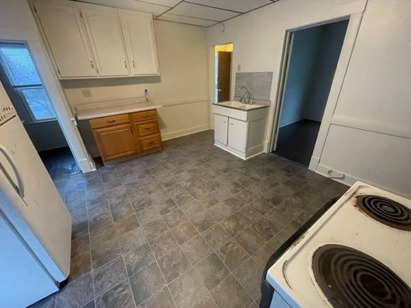 $825.00 / 2br - 1409 Carl Ave Upper63813311398659124
