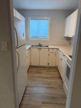 2br - Condo steps away from the beach with beautiful garden view 1
