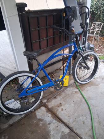 Electra stretch cruise bike with fat tires 1