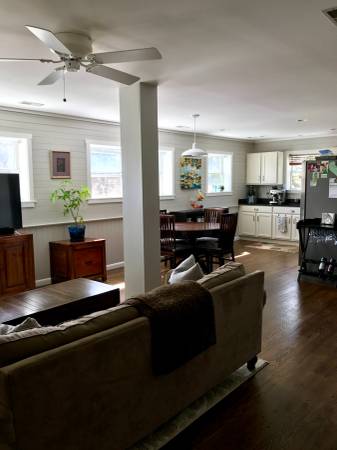 $1,575 / 2br - 2 Bedroom/1 Bath Renovated Barn Apartment on Large Farm (Sparks)63694853717889122