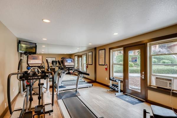 $1,825 / 2br - 892ft2 - Finally, A Place Where The Toilet And Kitchen Don’t Overlap – 2BR/1BA (Clackamas, OR)63956647565186120