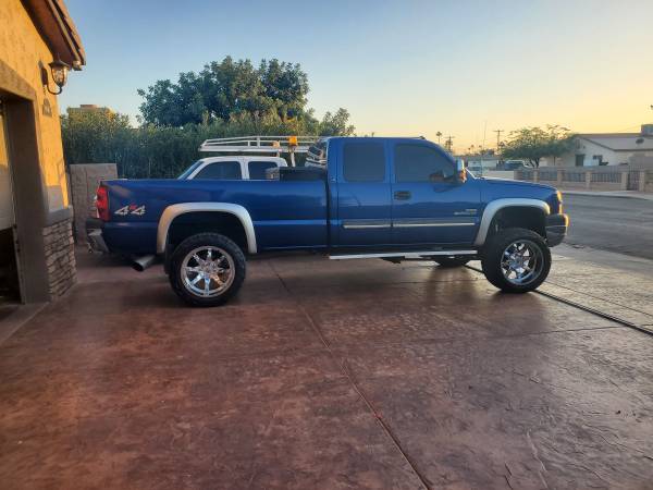 2003 chevy silverado 2500hd 4x4 Duramax. - $16,500 (Surprise)63485891208193124
