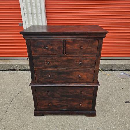 Solid 7 Drawer Dresser Chest 1