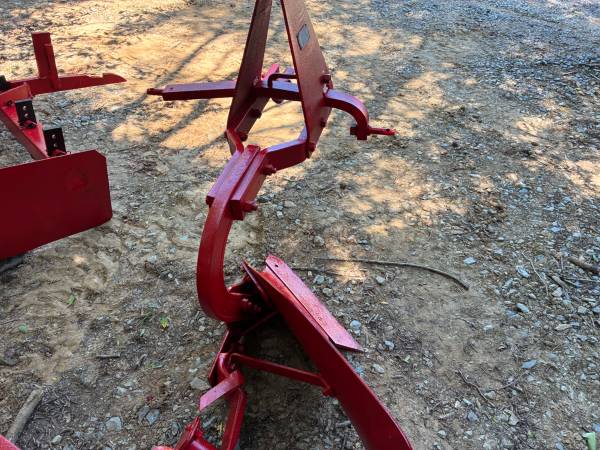 Single plow 1