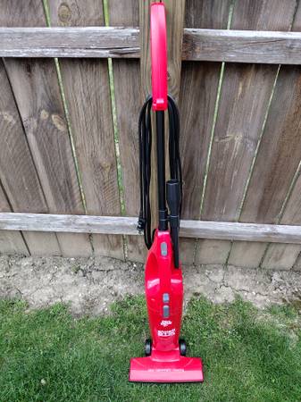 Dirt Devil Stik  3 in 1 Vaccum 1